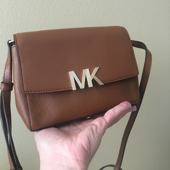 New Michael Kors small Montgomery Crossbody - Picture 2 of 8